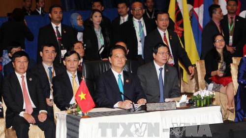 Primer ministro vietnamita llama a construir una Comunidad de ASEAN unida y sólida